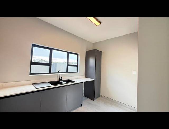 4 BEDROOM HOUSE FOR SALE IN FOUNTAINBROOK ESTATE